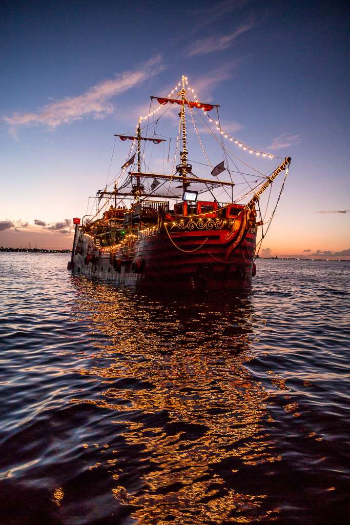 Cancun Captain Hook Pirate Ship Dinner and Show with Open Bar 2024